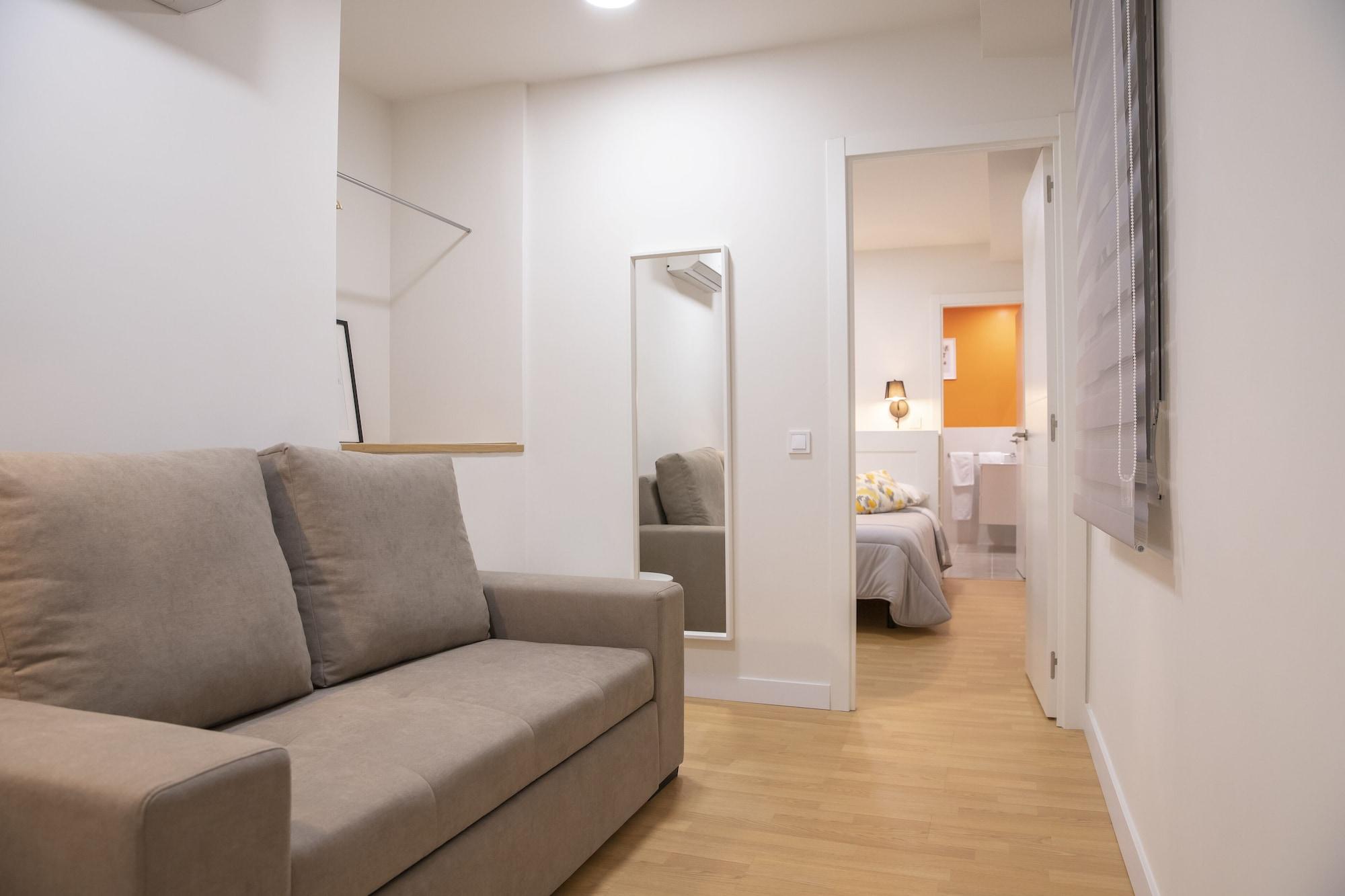 Hostal Montaloya Madrid Bagian luar foto