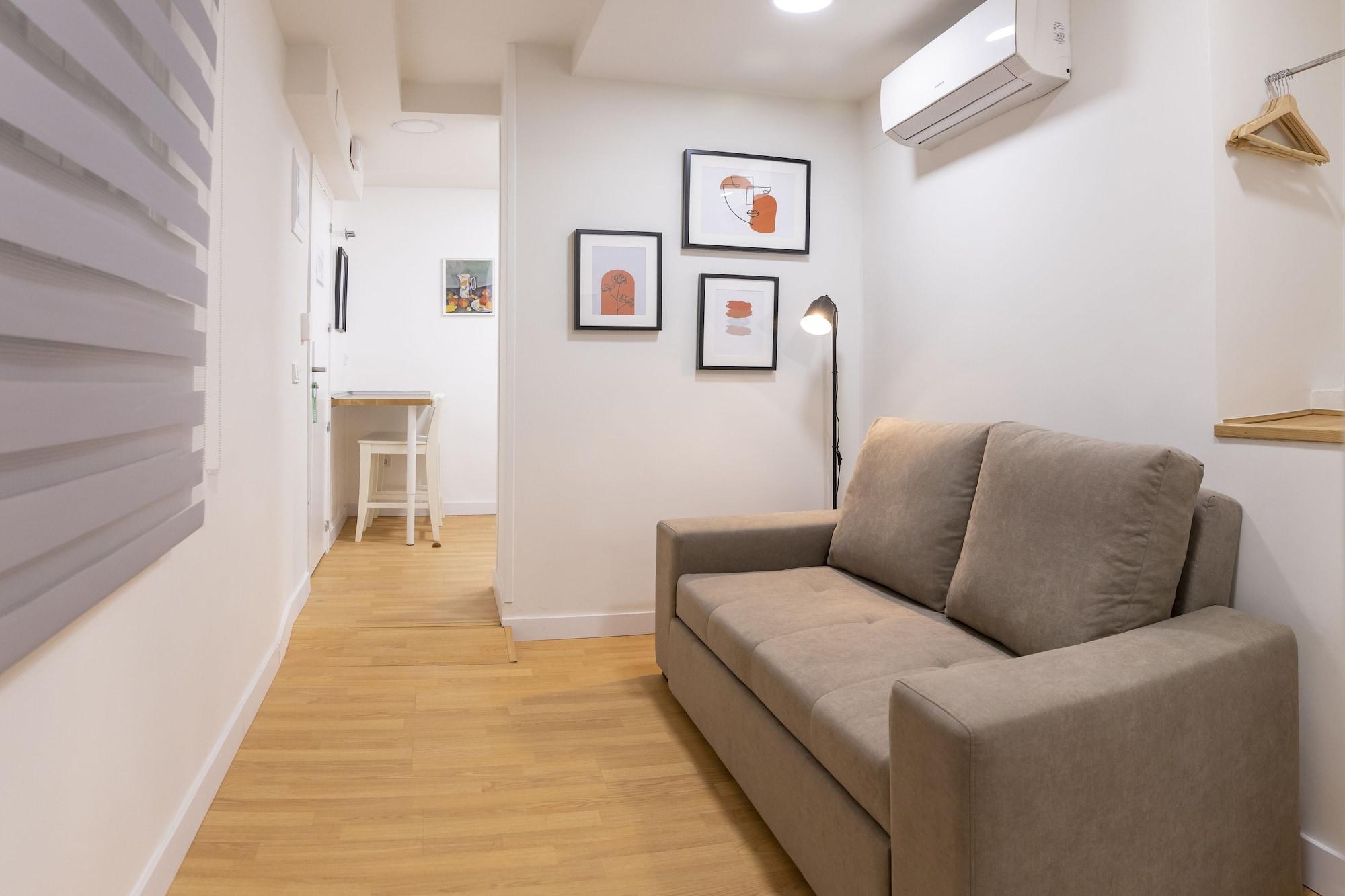 Hostal Montaloya Madrid Bagian luar foto