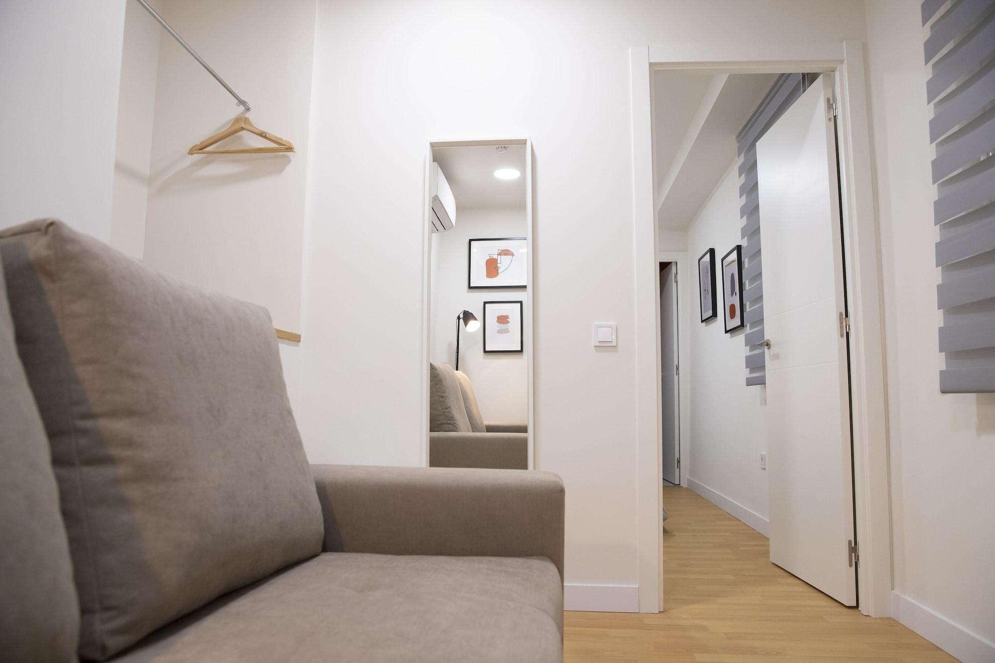 Hostal Montaloya Madrid Bagian luar foto