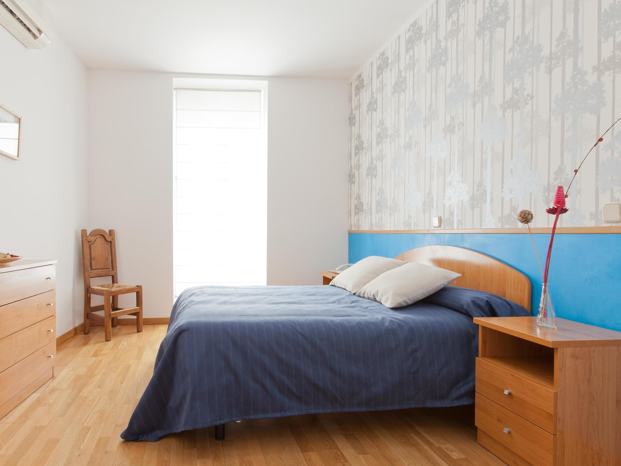 Hostal Montaloya Madrid Bagian luar foto